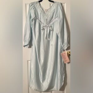 BARBIZON Md Vntg 80’s 90’s Romantic Cuddleskin Blue Nightgown Lace Ribbon Floral